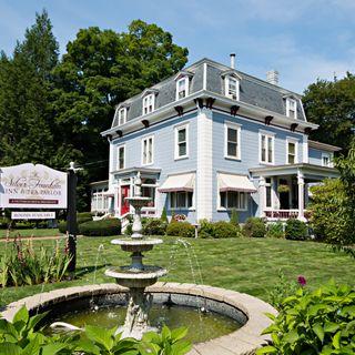 Silver Fountain Inn & Tea Parlor