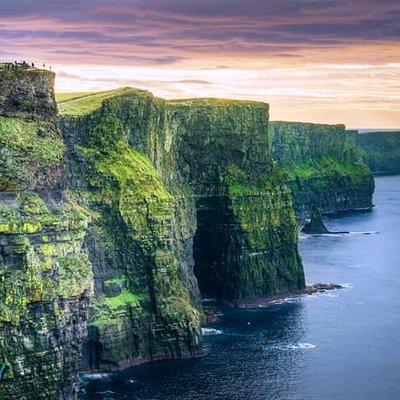 Aran Island, Cliffs of Moher & Cruise tour from Galway. Guided.