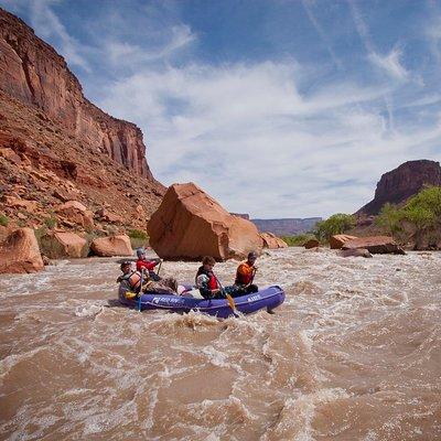 Fisher Towers Rafting Experience from Moab