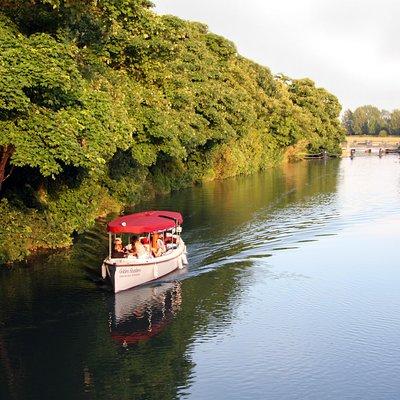 Oxford Sightseeing River Cruise Along The University Regatta Course