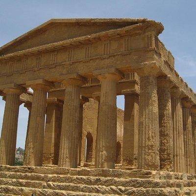 Transfer From Palermo to Catania with a Stop in Agrigento Valley of Temples