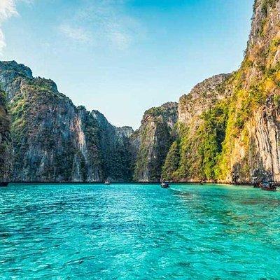 Luxury Small Group Phi Phi Sunrise from Phuket