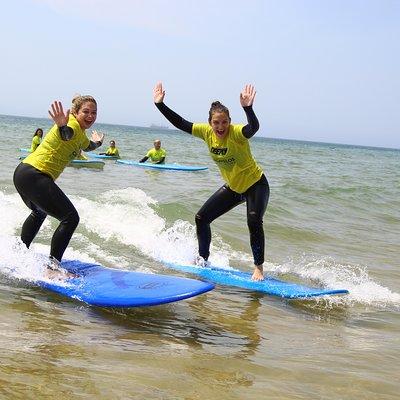 Surf Lesson on Praia de Carcavelos