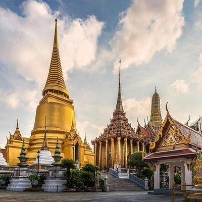 Royal Grand Palace and Bangkok Temples: Half Day Tour