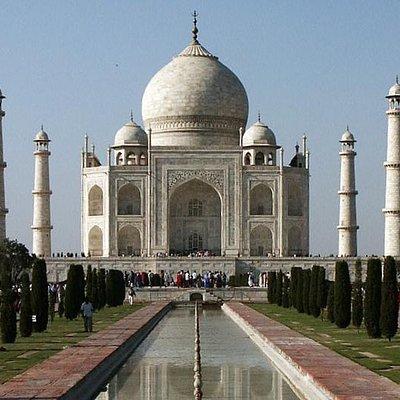 Day Trip to Taj Mahal and Agra from Chennai with Both Side Commercial Flights