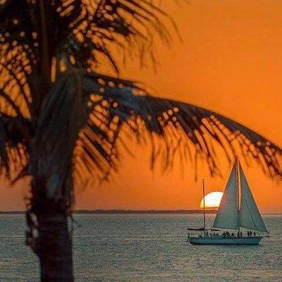 Sunset Sail in Key West with Beverages Included 