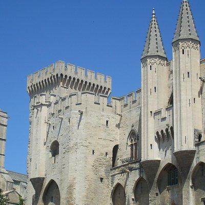 Small Group Marseille Shore Excursion : Avignon & Chateauneuf du Pape Wine Tour