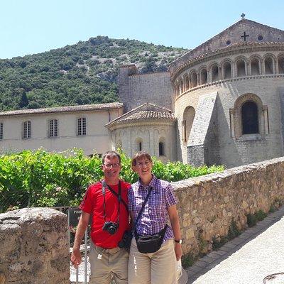 Saint-Guilhem village and cave day tour 