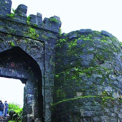 Singhagad-Panshet-Lavasa Trip (Guided Full Day Sightseeing Tour)