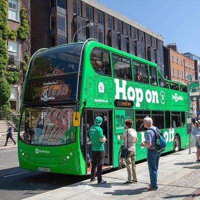 Dublin Hop-On Hop-Off Bus Tour with Guide and Little Museum Entry