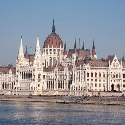 Budapest Grand City Tour with Parliament Visit