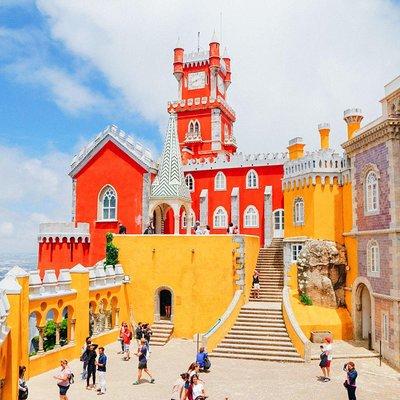 Half-Day Sintra and Pena Palace Tour from Lisbon with Small-Group