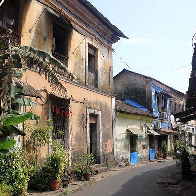 Highlights of Panjim Neighbourhood(3 Hours Guided Walk, Food&Drink Tasting Tour)