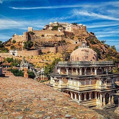 Full Day Tour From Udaipur To Kumbhalgarh and Ranakpur By Car