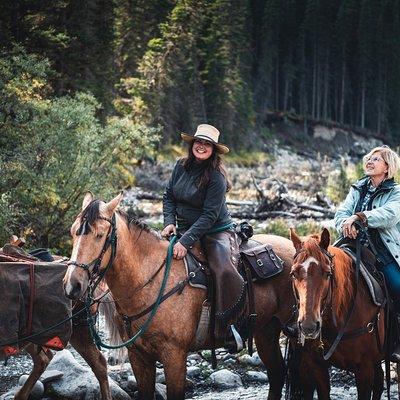 2-Day Sundance Overnight Backcountry Lodge Trip by Horseback