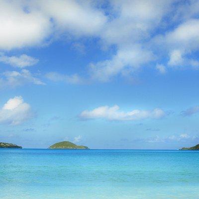 Vi Top Taxi & Tours USVI-St Thomas Island and Magen's Bay Tour 