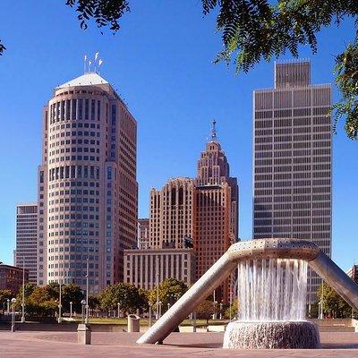 Self-Guided Scavenger Hunt: Detroit Roll Through Motor City