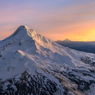 Mt. Hood & Multnomah Falls Scenic Flight by Envi Adventures