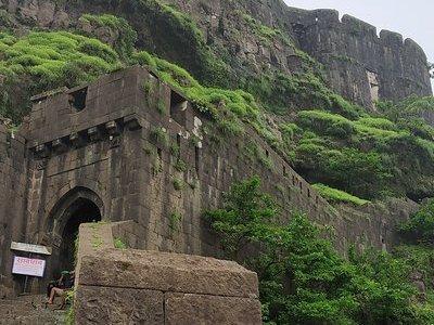 Sinhagad Fort Trip (Guided Half Day Sightseeing Tour)