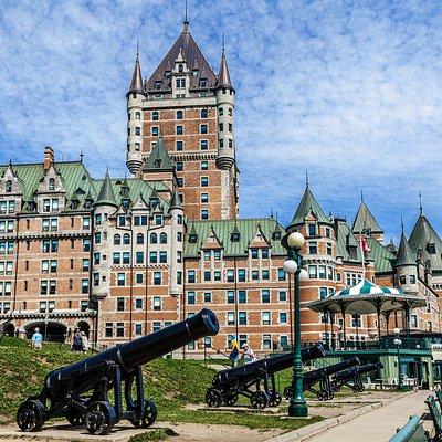 Old-Quebec Photo Tour with a Professional Photographer