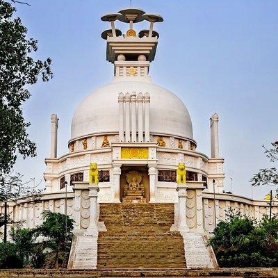 Discover Dhauli Shanti Stupa Bhubaneswar(Guided Halfday Sightseeing Tour by Car)