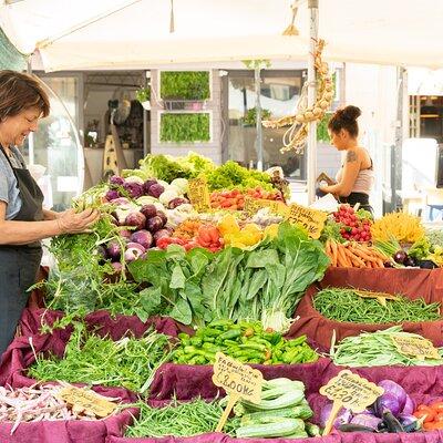 Market tour and lunch or dinner at a local's home in Siracusa