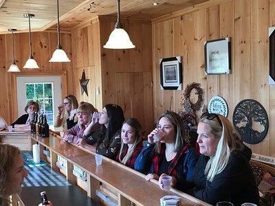 Private:Brewery, Winery, and Cider & Spirit Tastings Tour in SW Ontario