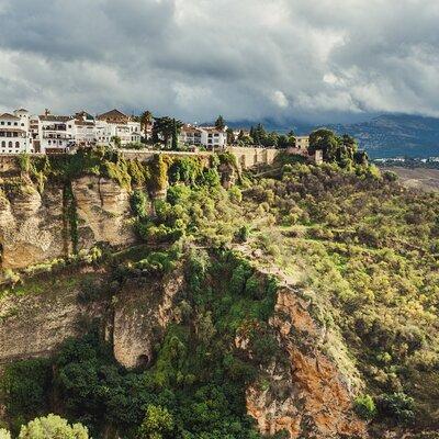 Visit Ronda and Setenil de las Bodegas in one day from Malaga