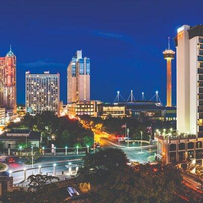 Scenic San Antonio Small Group Night Tour w/Riverwalk Boat Cruise