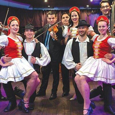 4 course Dinner Cruise with Operetta and Folk Show