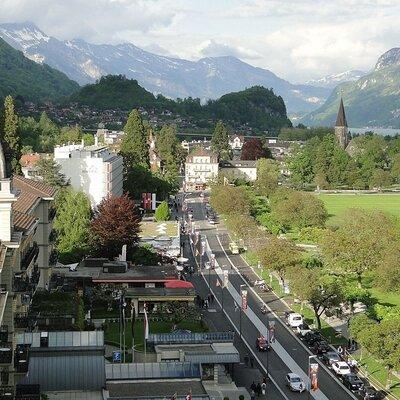 Interlaken Walking tour With a Private Professional Guide 