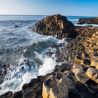 Giant’s Causeway and Titanic Experience from Belfast Port 