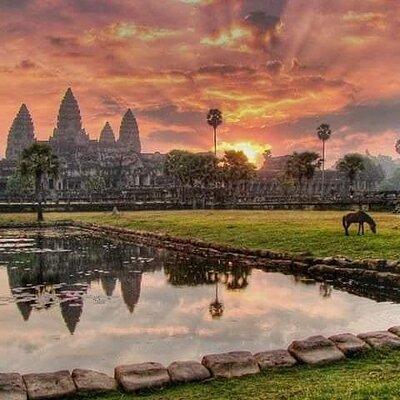 Pattaya to Angkor Wat 2 days 1 night Private tour