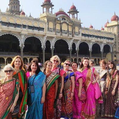 Mysore Palace + Jaganmohana Art Gallery + Devaraja Market = Mysore Heritage Walk