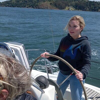 San Francisco Bay 2-hour Sailing Adventure from Sausalito