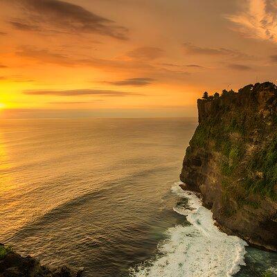 Uluwatu Sunset Tour: Kecak and Fire Dance with Jimbaran Dinner