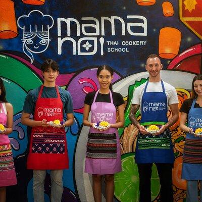 Cooking Class with Organic Farm in Chiang Mai at Mama Noi 