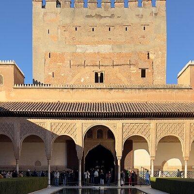 Small group visit to the Alhambra with tickets included