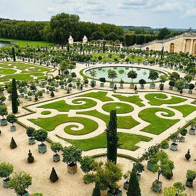 Self-Guided Tour to the Versailles with Timed Entry Ticket 