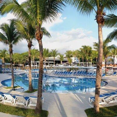 Cancun Airport and Hotel Riu Yucatan Private Shuttle