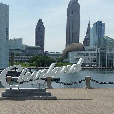 Walking tour of Cleveland