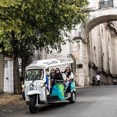 Lisbon Highlights: Private Half-Day Tuk Tuk Adventure Sightseeing