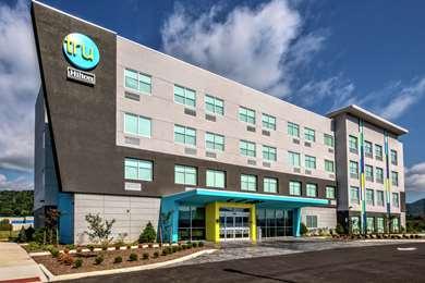 Tru by Hilton Roanoke