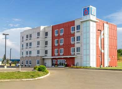 Motel 6 Swift Current