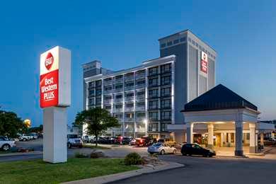 Best Western Plus Midwest Inn