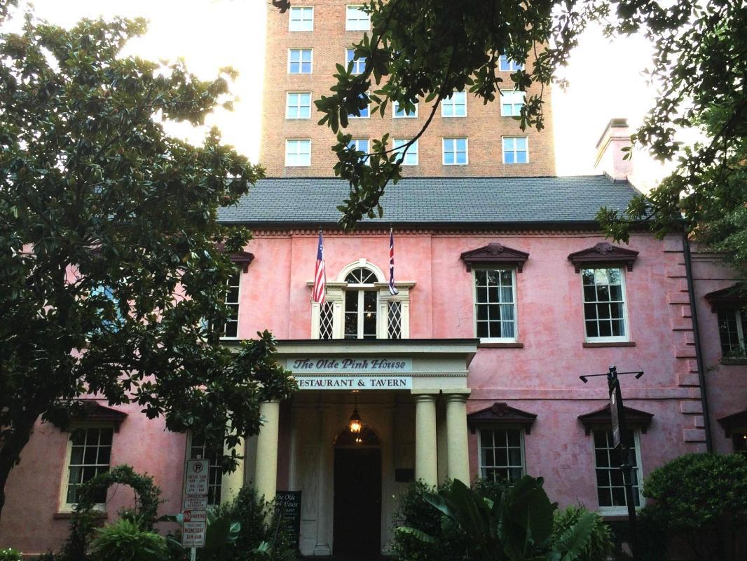 Olde Pink House