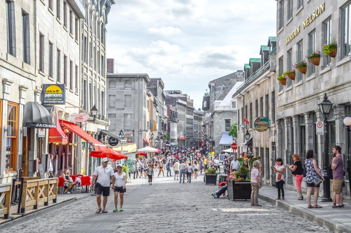 Saint Paul Street (Rue Saint-Paul)