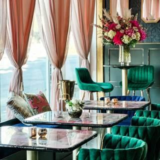 The Powder Room Champagne Bar