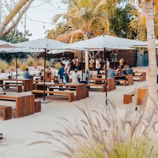 Entorno Baja Beer Garden at Suelo Sur