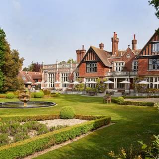 Solent Kitchen at Macdonald Elmers Court Hotel & Resort